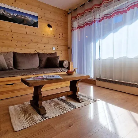 Madame Grand Maroly Apartman *